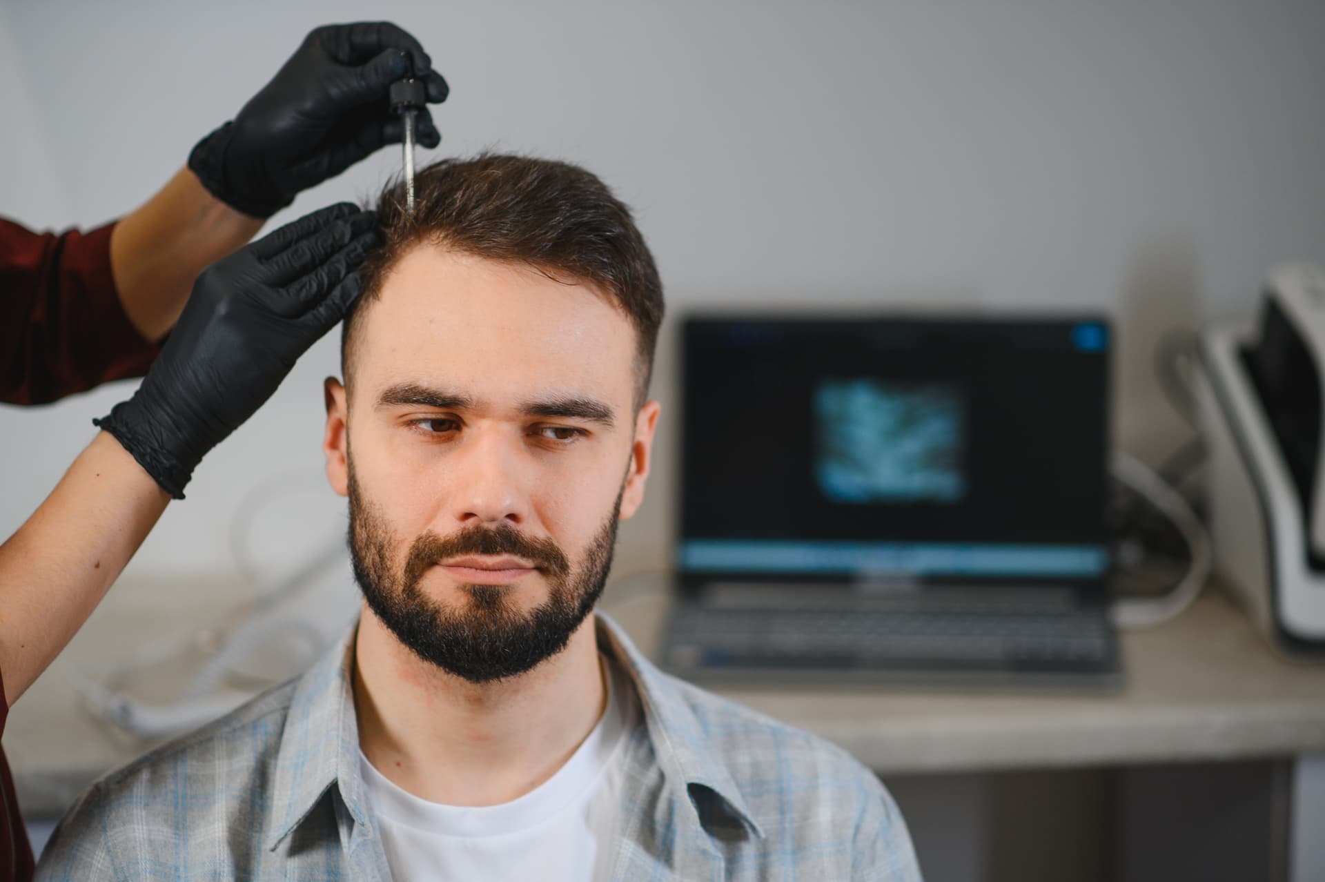 Haartransplantation im Ausland: Warum Kroatien und Slowenien die beste Wahl für DACH-Patienten sind
