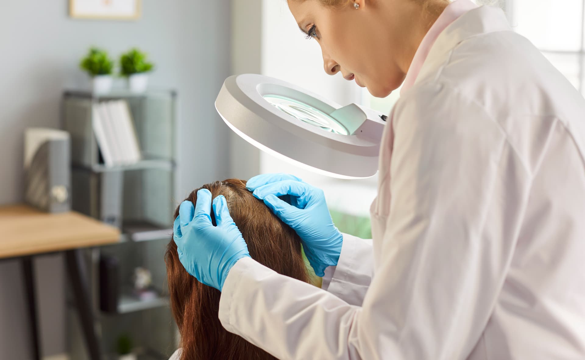 Haartransplantation mit PRP: Wie Plasma-Behandlungen die Ergebnisse verbessern